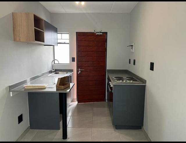 2 BEDROOM APARTMENT FOR SALE IN FLEURHOF